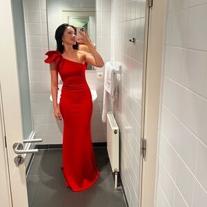 Aqua Red Gown Size 2